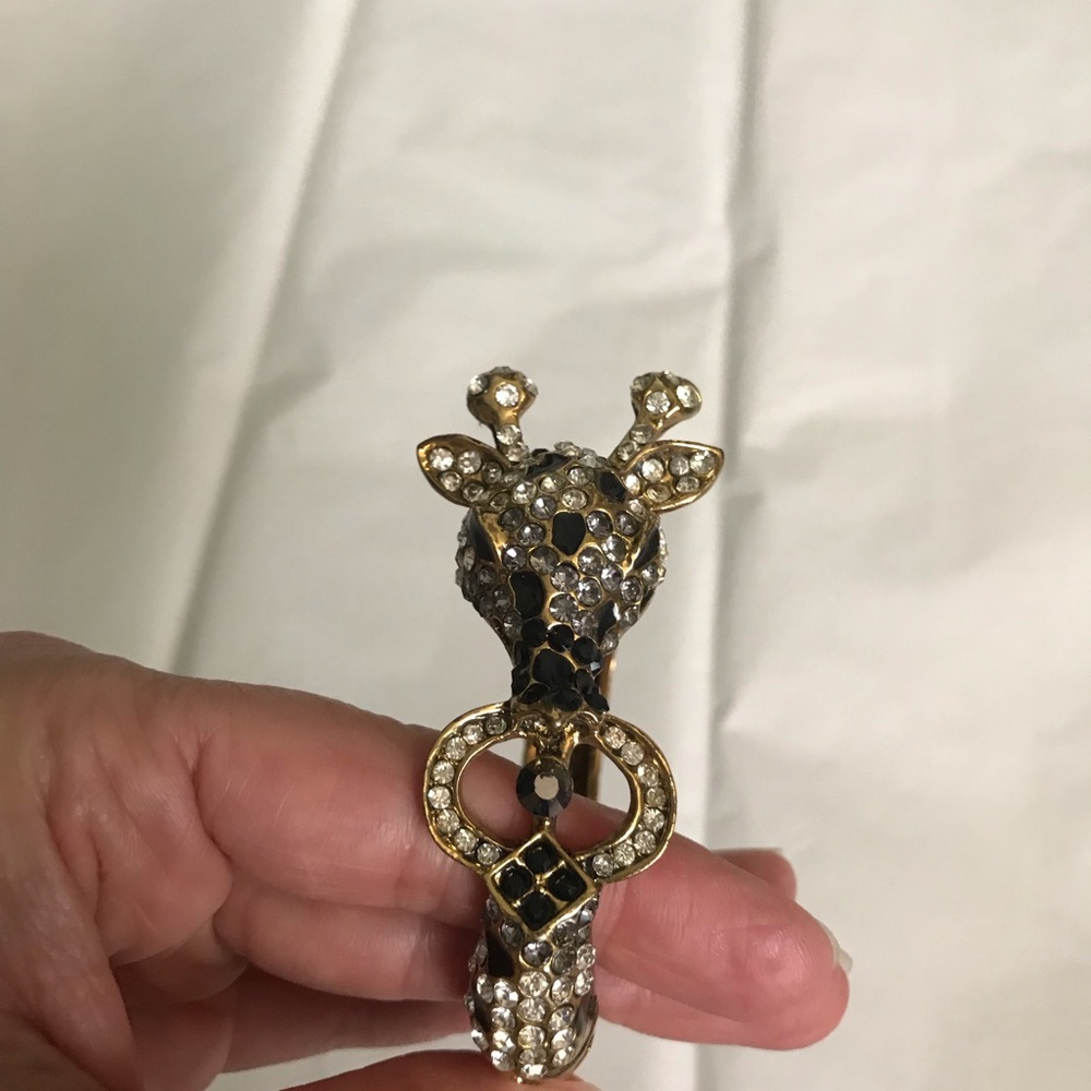Exotic Giraffe Bracelet - Picture 3 of 8